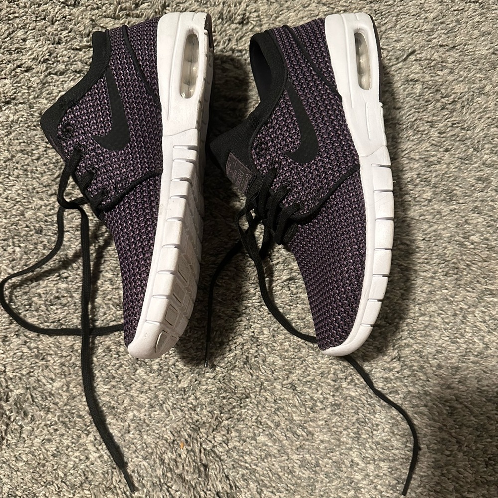 Stefan Janoski Nike women’s shoe